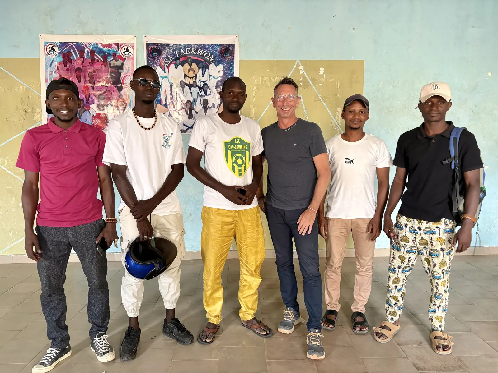 Membres du groupe de travail réunis avec l'Association de la Jeunesse de Cap Skirring